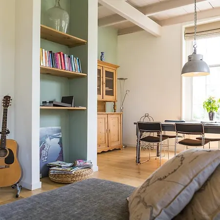 Country house Beneden Sas Steenbergen (North Brabant)