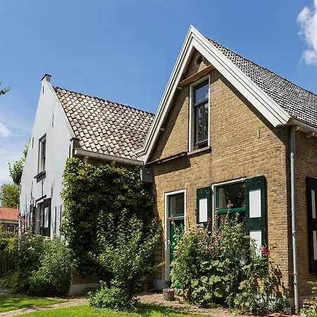 Country house Beneden Sas Steenbergen (North Brabant)